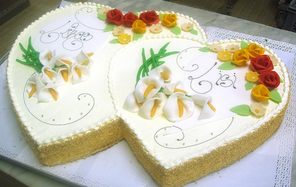 Herzen-Hochzeitstorte Bäckerei Burgauner