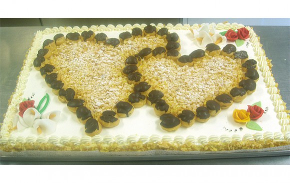 Flocken-Hochzeitstorte Bäckerei Burgauner