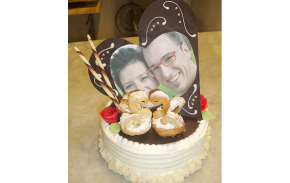 Hochzeitstorte mit Schokoherz und Foto Bäckerei Burgauner
