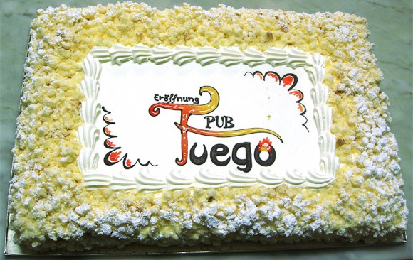 Flockentorte zur Eröffnung Pub Fuego Bäckerei Burgauner
